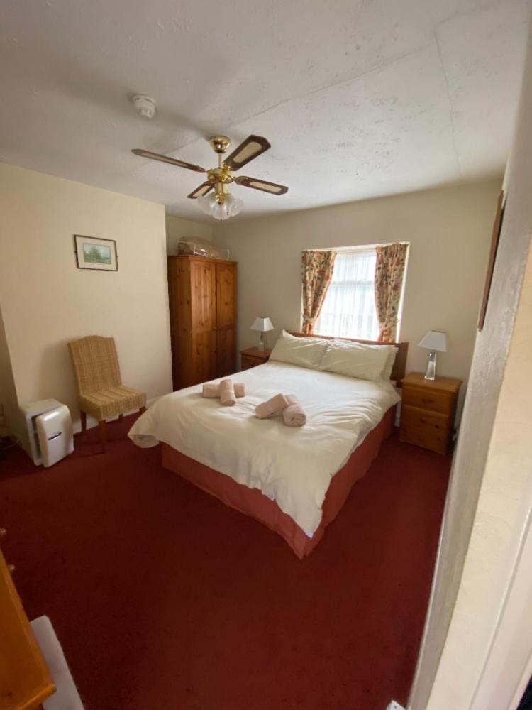The Copley Arms Hotel Looe Værelse billede