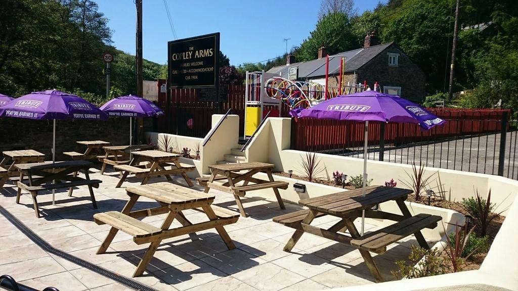 The Copley Arms Hotel Looe Eksteriør billede