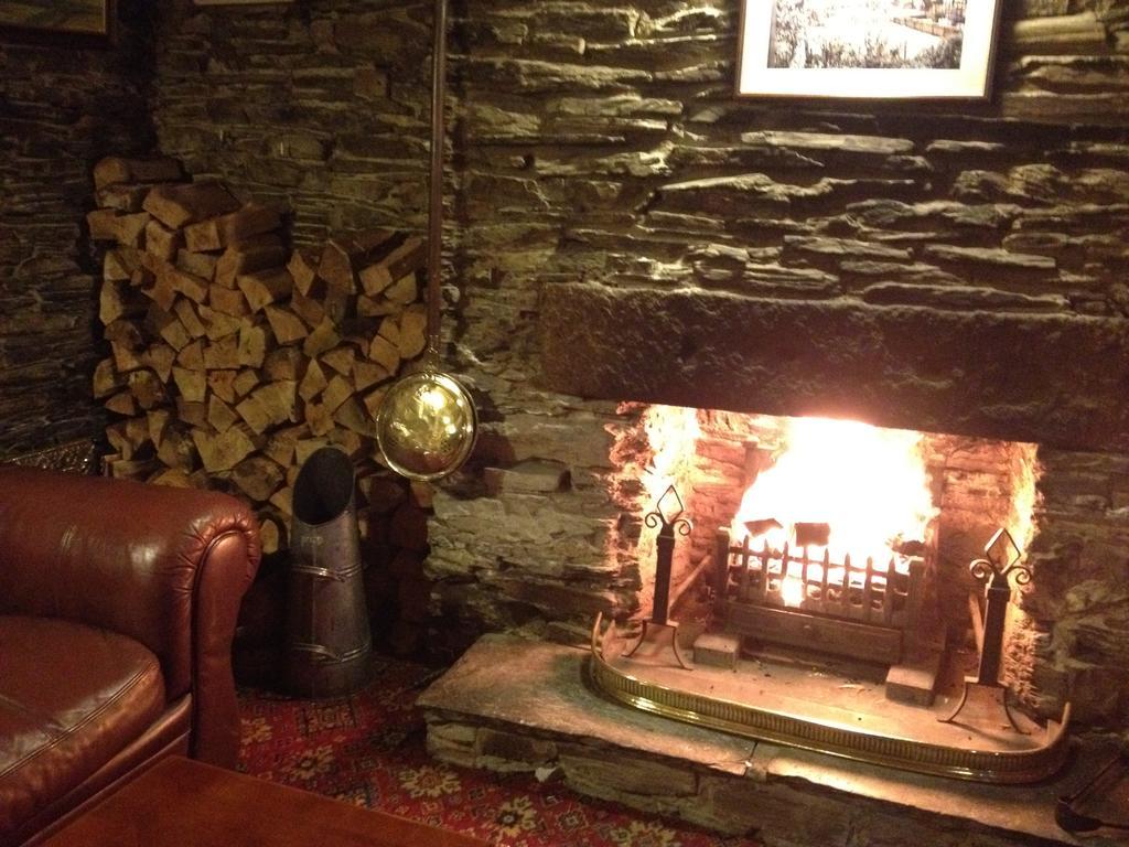 The Copley Arms Hotel Looe Eksteriør billede
